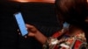 Des millions de Nigérians craignent le blocage de leur téléphone portable