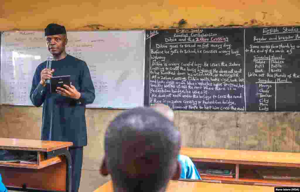 Nigerian Vice President OSinbajo Visits Alagbaka Primary School, Akure. 4th May, 2018.