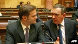 Ministar za Kosovo i Metohiju Goran Bogdanović i šef Srpskog pregovaračkog tima za Kosovo Borko Stefanović u Domu Narodne skupštine gde je nastavljena sednica Odbora za Kosovo i Metohiju