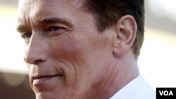 Arnold Schwarzenegger protagonizó las primeras tres entregas, en la cuarta simplemente prestó una imagen digital de su rostro.