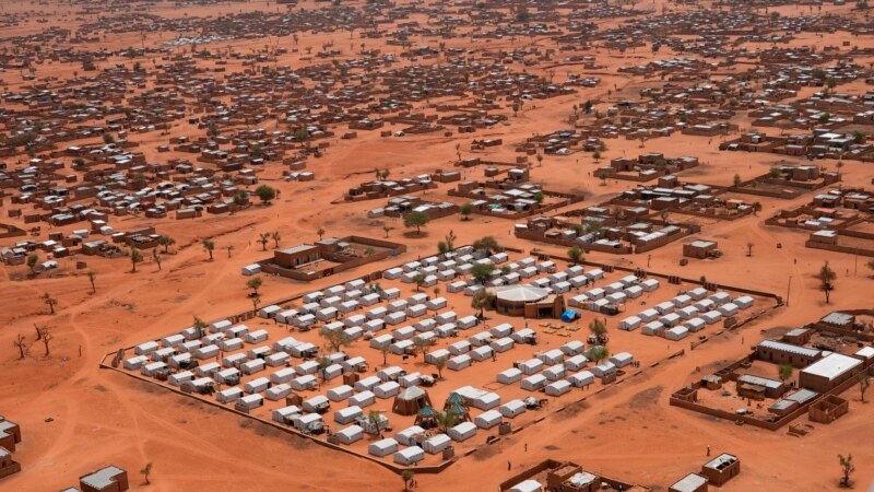 Au moins huit civils tués dans l'attaque d'un camp de déplacés au Burkina