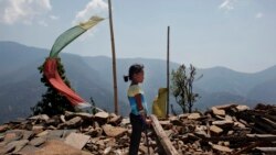 བལ་ཡུལ་ལ་ས་འགུལ་བརྒྱུགས་ནས་ལོ་གཅིག་འཁོར་པ།