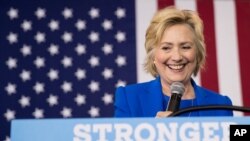 Hillary Clinton dalam kampanye di Universitas Johnson C. Smith, Charlotte, North Carolina, 8 September 2016. (AP Photo/Andrew Harnik, File)