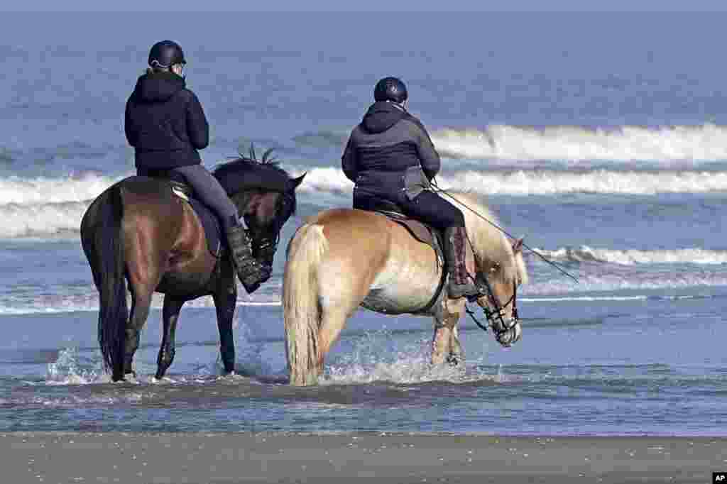 Katveyk plyaji, Niderlandiya