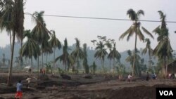 Banjir lahar dingin merapi menerjang desa-desa di Kabupaten Magelang, Jawa Tengah.