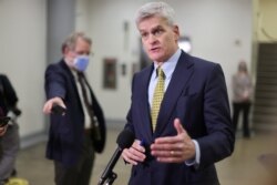 El senador republicano Bill Cassidy, de Luisiana, ha sido censurado por su propio partido por votar a favor de declarar culpable al expresidente de EE.UU. Donald Trump de incitar a la insurrección en el juicio político en el Senado.