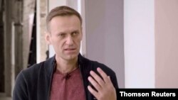 러시아 야권 운동가 알렉세이 나발니가 독일 베를린 병원에서 퇴원한 후 처음으로 6일 러시아 블로거와 인터뷰했다.