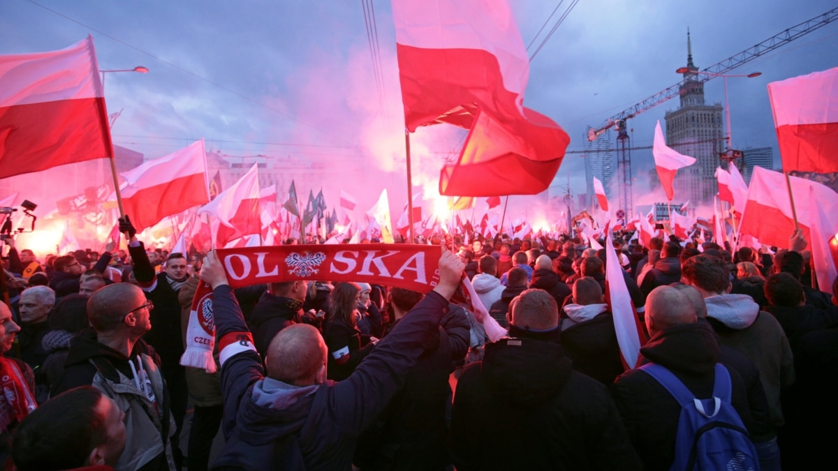 Tens Of Thousands Join Polish Nationalists March On Independence Day