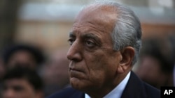 លោក Zalmay Khalilzad ចូលរួម​ក្នុង​កម្មវិធី​ចូល​កាន់​តំណែង​របស់​លោក Ashraf Ghani ប្រធានាធិបតី​អាហ្វហ្គានីស្ថាន នៅ​ក្នុង​ក្រុង​កាប៊ុល ប្រទេស​អាហ្វហ្គានីស្ថាន កាលពី​ថ្ងៃទី៩ ខែមីនា ឆ្នាំ២០២០។