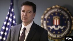 ທ່ານ James Comey ຫົວໜ້າຫ້ອງການສັນຕິບານກາງ ສະຫະລັດ ຫລື FBI.