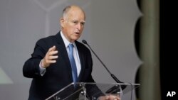 Thống đốc California Jerry Brown phát biểu tại hội nghị "Climate is Big Business" ở San Francisco. Ảnh chụp ngày 24/5/2017.