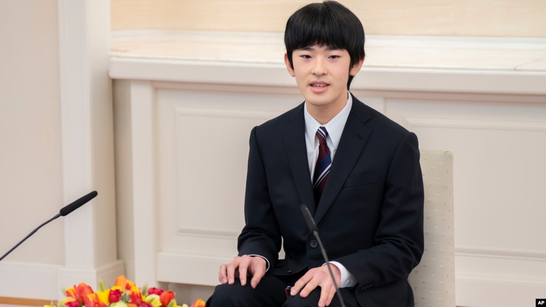 2025年3月3日日本悠仁亲王在东京皇宫举行首次新闻发布会。