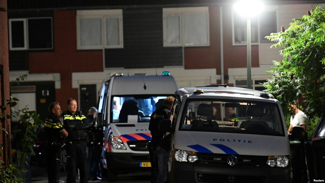 Un oficial de policía mató a tres miembros de su familia y luego se suicidó, en la ciudad holandesa de Dordrecht. 