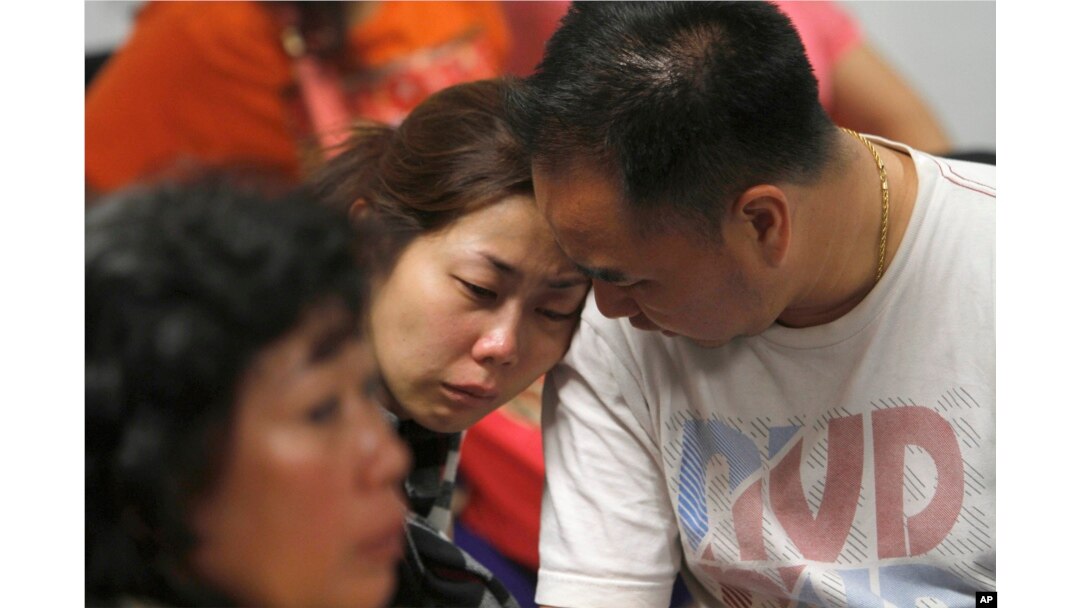 AirAsia yo'lovchi samolyoti bedarak ketdi