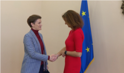 Kopredsedavajuća Parlamentarnog odbora za stabilizaciju i prodruživanje Evropska unija - Srbija Tanja Fajon tokom sastanka sa premijerkom Srbije Anom Brnabić, u Beogradu, 30. oktobra 2019.