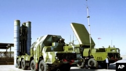 Gantaalada Russia ee Casriga ee S-300 (file photo)