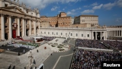 Vista general de la misa celebrada por el Papa Francisco en el Día Mundial de los Migrantes en el Vaticano, septiembre 29 de 2019. Reuters.