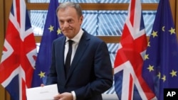 영국의 EU 탈퇴 공식 절차가 시작된 29일 도날트 투스크 EU정상회의 상임의장이 테레사 메이 영국 총리에게 서한을 받았다.
