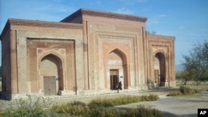 Bepul porno Syuzan tomosha qiling