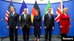 出席北约外长会议的美、法、德、意和英外长（从左至右），芬兰和瑞典也派代表出席了本次会议。（摄于2022年4月6日）