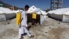 BMT: Qochqinlarning Afg'onistonga qaytishi virus tarqalishini kuchaytiradi