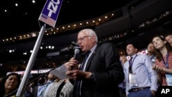 Thượng nghị sĩ Bernie Sanders tại Đại hội Đảng Dân chủ toàn quốc