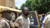 Le porte-parole du gouvernement a justifié la suspension des partis en invoquant un "dialogue" national initié le 31 décembre par le colonel Goïta. (AP Photo/Baba Ahmed, File)