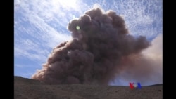 2018-05-04 美國之音視頻新聞: 夏威夷基拉韋厄火山噴發熔岩威脅樂蘭尼區
