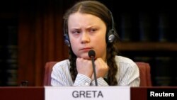 Greta Thunberg aktivis iklim Swedia yang memrakarsai gerakan Climate Strike ("Pemogokan Iklim") bagi para pelajar sejak usia 15 tahun. 