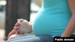 Researchers spoke with pregnant women before and after they gave birth.