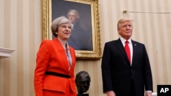 英國首相特雷莎梅和美國總統川普在白宮橢圓形辦公室（2017年1月27日）