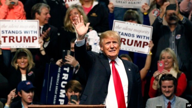 El candidato republicano a la nominación presidencial Donald Trump encabeza las intenciones de voto a nivel nacional en Estados Unidos.