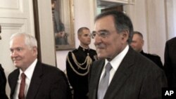 Panetta i Gates u Bijeloj kući na jednoj ranijij fotografiji