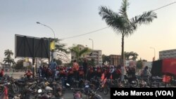 Motoqueiros em acto do MPLA em Benguela