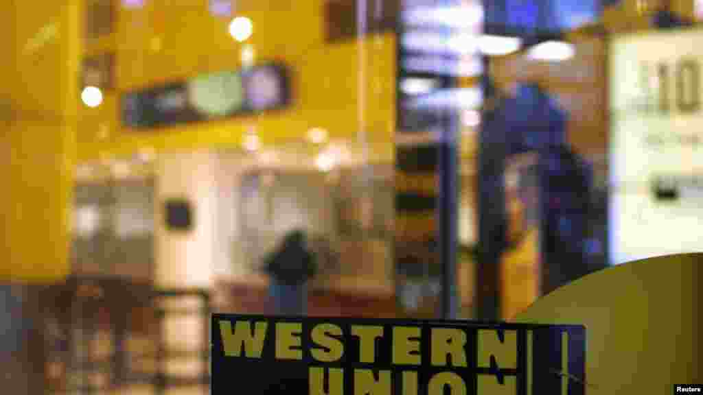 El siete de junio de 2016 Western Union, la compañía líder de giros monetarios en el mundo, inició&nbsp; un servicio de transferencias a Cuba desde Estados Unidos mediante la aplicación WU para aparatos móviles y wu.com para internet. &nbsp;