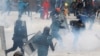 우크라이나 시위대-경찰 충돌 나흘째...1명 사망