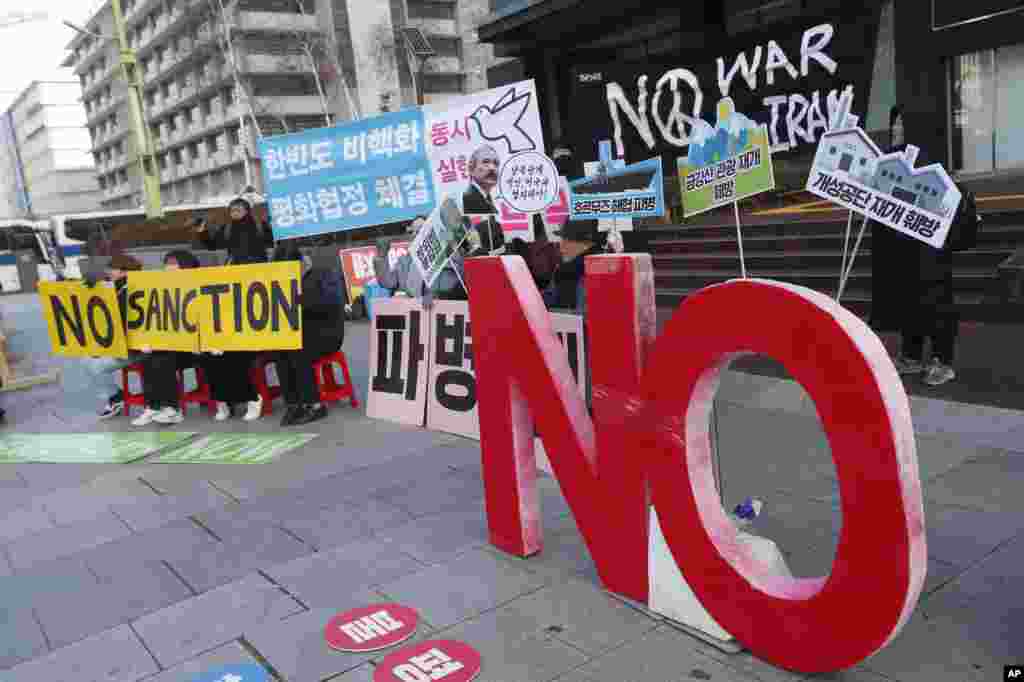 تجمع فعالین ضد جنگ در اعتراض به تصمیم دولت کره جنوبی در فرستادن نیرو به منطقه خلیج فارس در سئول