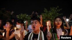 နယူးဒေလီရောက် မီဇို ကျောင်းသားများက သေဆုံးခဲ့ရတဲ့ မြန်မာ ပြည်သူတွေ အတွက် မီးထွန်းဆုတောင်း 