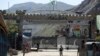 پاکستان مرزهایش را با افغانستان و ایران مسدود می‌کند