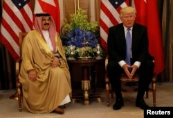AQSh rahbari Donald Tramp Bahrayn qiroli Hamad bin Isa al-Xalifa bilan, Riyod, 21-may, 2017