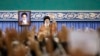 خامنه‌ای از شبه نظامیان بسیجی موظف به سرکوب معترضان تمجید کرد