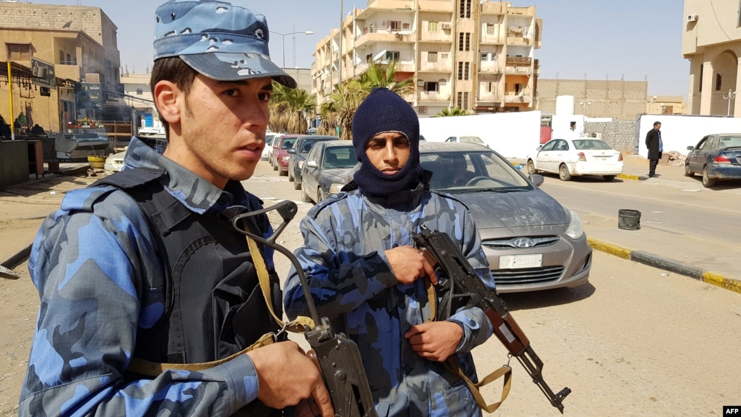 Pasukan yang setia kepada Khalifa Haftar melakukan patroli di kota Sebha, Libya (foto: dok). Pasukan pendukung Haftar menangkap jihadis Mesir, Hisham el-Ashmawy di Libya.
