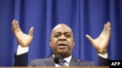 Newark, New Jersey, Mayor Ras Baraka, speaks to the press on January 24, 2025, one day after the arrest of migrants by the Immigration and Customs Enforcement (ICE).