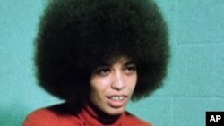 Aktivis HAM AS Angela Davis.