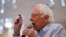 Kandidat za predsedničku nominaciju Demokratske stranke Berni Sanders na mitingu u Huksetu, u Nju Hempširu, 30. septembra 2019. (Foto: Reuters)