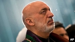 Harian New York Times mengatakan, CIA mengirim 'dana siluman' ke kantor Presiden Karzai untuk membeli 'pengaruh' di Afghanistan (foto: dok). 