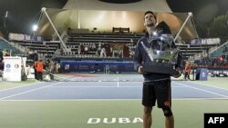 Novak Đoković treću godinu zaredom sa trofejem šampiona turnira u Dubaiju