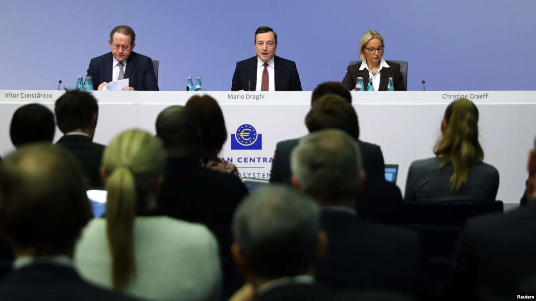 European Central Bank (ECB) President Mario Draghi addresses a news conference at the ECB headquarters in Frankfurt, Germany, Jan. 19, 2017. 