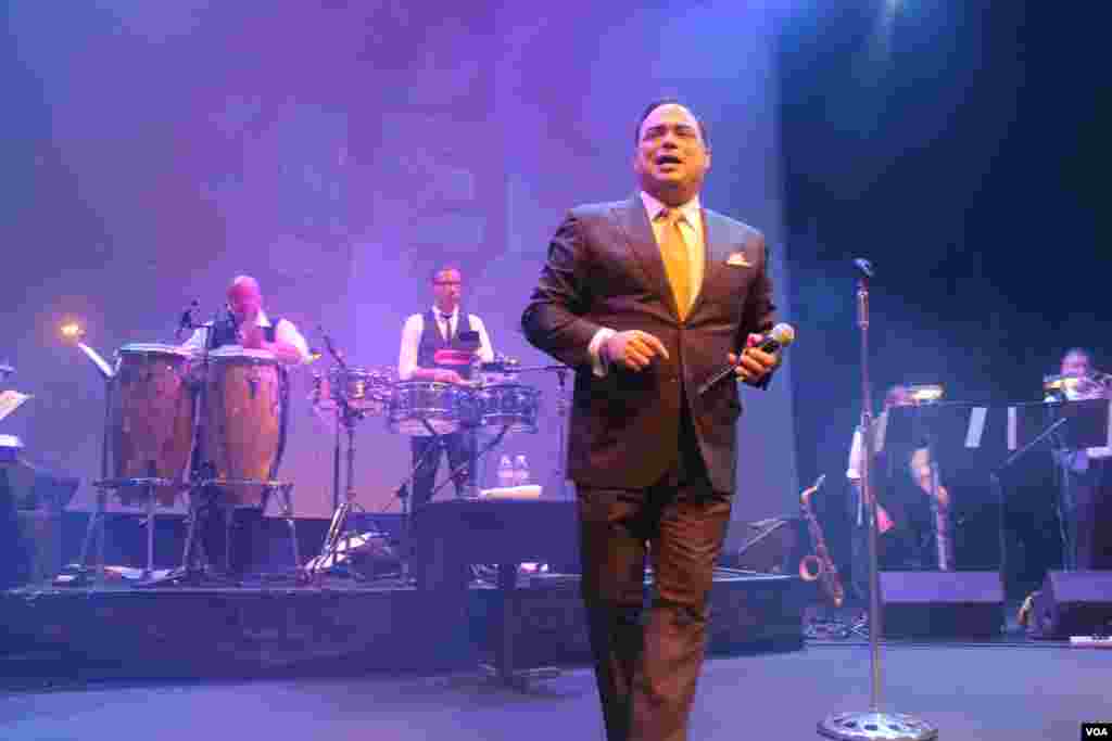 Gilberto cantó al amor y también al desamor.