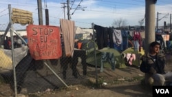 Families living in this camp in Idomeni, Greece, are genuinely confused why Europe, which largely welcomed refugees last year is now denying them entry, March 30, 2016. (H. Murdock/VOA)